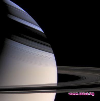 Полярно сияние на Сатурн?