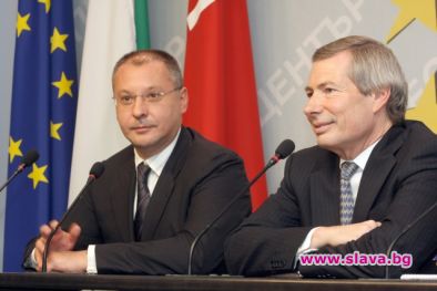 Джеймс Уорлик: Изборът на Сергей Станишев за лидер на ПЕС е признание за БСП и за България 