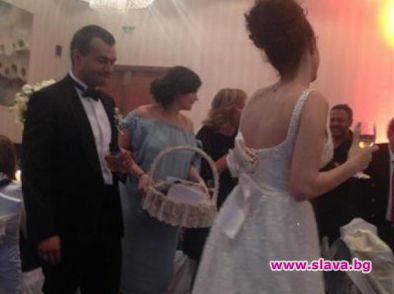 Ето я сватбата на Антон Божков и Ива!