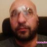 Мишо Шамара си оперира очите