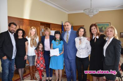Цветанов дари 50 570 лв. за Център за деца с аутизъм в София