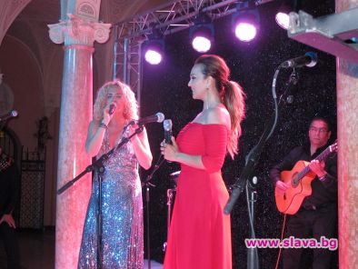 Глория пя дует с Ищар в Монако