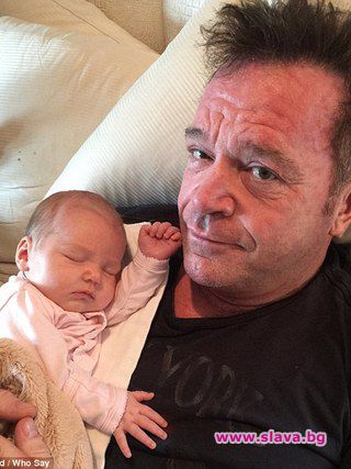 Том Арнолд стана баща след 22 инвитро опита