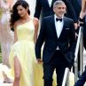 Госпожа Клуни с екстравагантна рокля в Кан