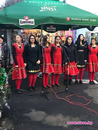 Пазари Запад организираха концерт под надслов Рождество Христово