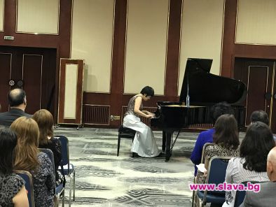 Японската пианистка Фумие Фукуи с концерт в зала Киото 