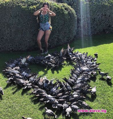 Джулиана Гани получи сърце от живи гълъби в Париж