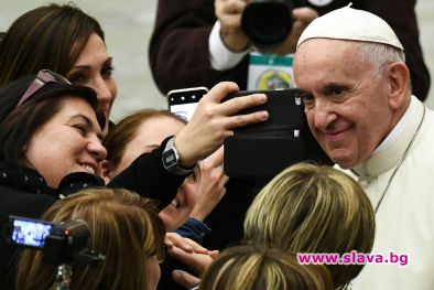 Папата: Да си гей е модерно