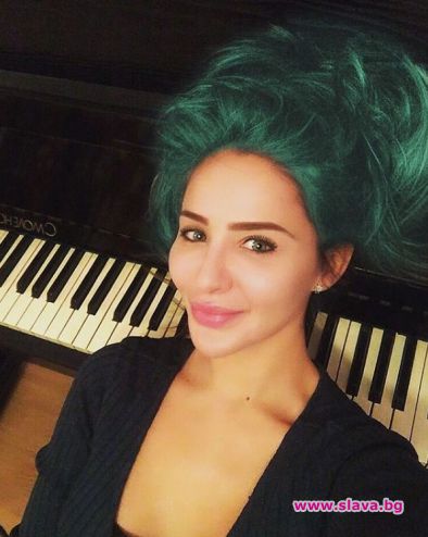  Елен Колева боядиса косата си в зелено