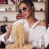 НиЛо набива спагети