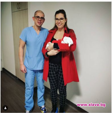 Радина Думанян показа снимка с новородената си дъщеря