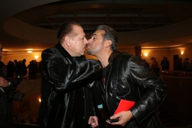 Агент Тенев и Евгени Минчев се целунаха страстно на партито на Сблъсък