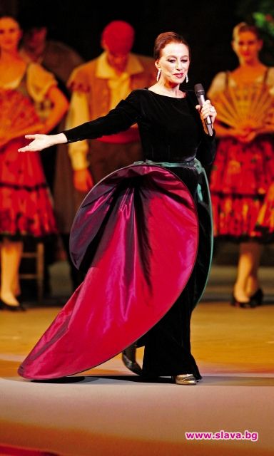 Мая Плисецкая танцува на 82