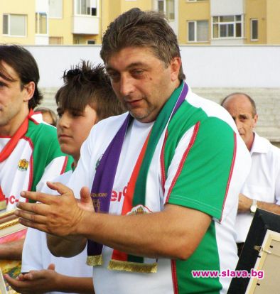 Туньо не прокопса в бизнеса, но в политиката