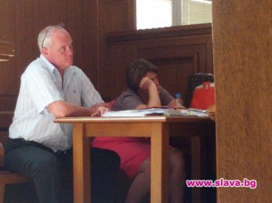 Татяна Дончева захърка в съда