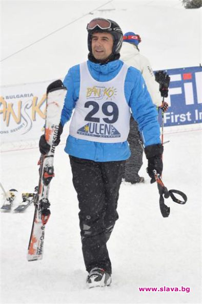 Президентът ходи на ски в работно време