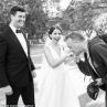 Том Ханкс зарадва младоженци в парка