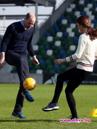 Уилям и Кейт демонстрират футболни умения в Ирландия