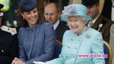 Меган се отдалечава, а кралица Елизабет все по-близка с Кейт