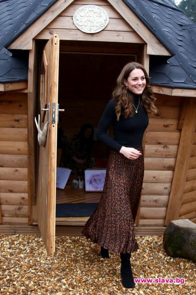 Кейт Мидълтън в пола с леопардов принт от Zara