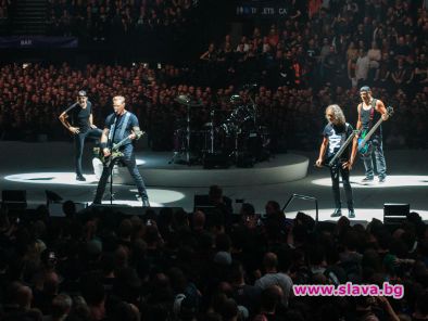 Metallica събира фенове от цял свят за концерт всеки понеделник