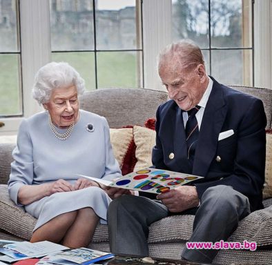 Кралица Елизабет II и принц Филип отпразнуваха 73 години заедно