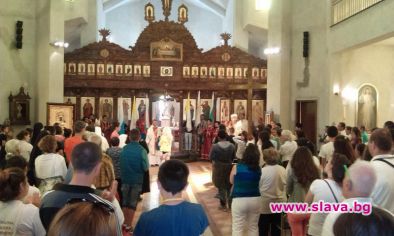 По-католици от Папата са българските властници