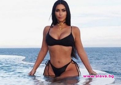 Ким Кардашиян със сметана по тялото за реклама на секси бельо