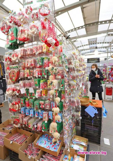 Пазар Красно село направи базар на мартениците