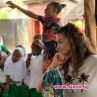 Диляна Попова помага на деца в Африка