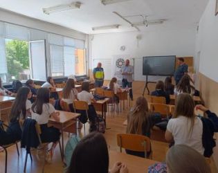Нагледен урок по пътна безопасност получиха учениците в Благоевград по проекта По-полека