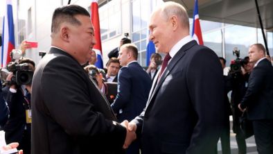 Пхенян посрещна Путин с грандиозна церемония