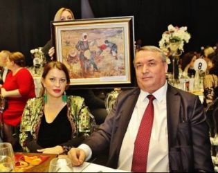 Съден кмет, изгонен от ДПС за корупция, е баща на PR-ката на Доган-Аталай, екссъпруга на Б.Манчев