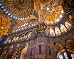 Света София: Тайните на 1600-годишната мегаструктура, оцеляла след краха на империите