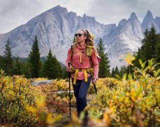 Слънцезащита се носи не само на море, но и в града и в планината, обикновените кремове не стигат
