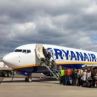 Ryanair въвежда глоба от £500 за хулигани на борда
