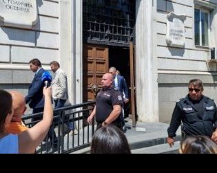 Модев е Иван от записите за корупция: Шеф-кабинетът на Денков (АУДИО)