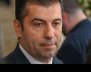 К.Петков не е подал оставка, а отпуска в НС
