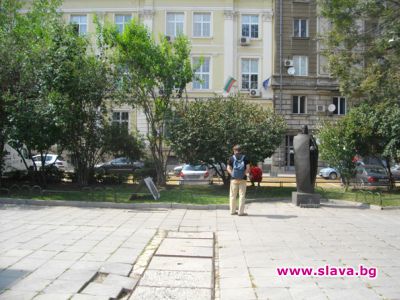 slava.bg :  Галерия на открито в Градската градина