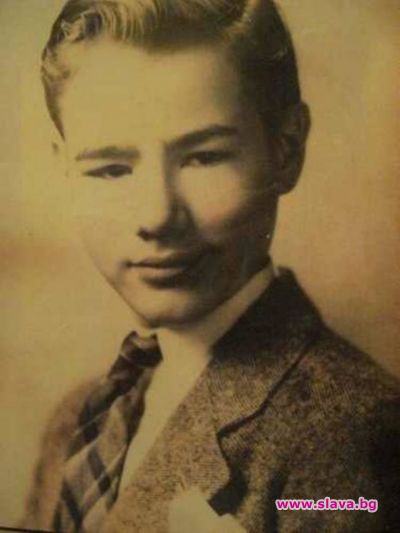 slava.bg : Анди Уорхол, На 8 години (1936 г.)