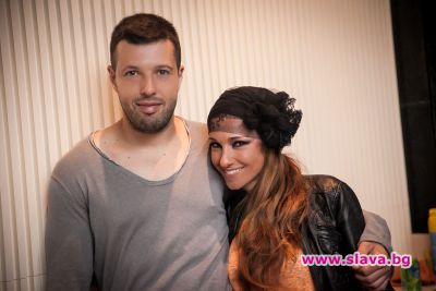 slava.bg : Алекс Раева и DJ Дончо все още са много влюбени slava.bg : Алекс Раева и DJ Дончо все още са много влюбени